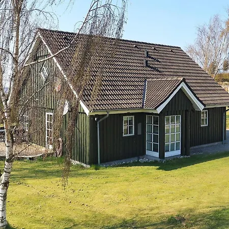 Holiday home 5 Star In Logstrup Hjarbaek